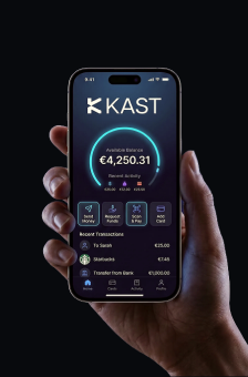Aplicación móvil KAST mostrada en un teléfono
